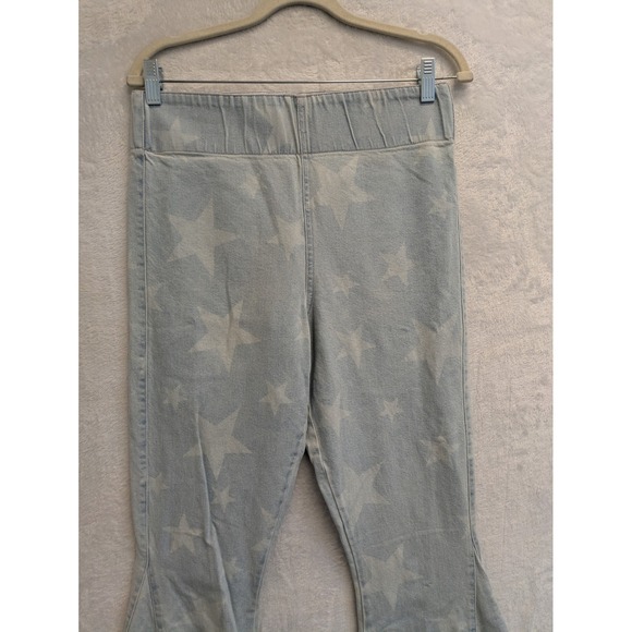 Show Me Your Mumu Star Print Bell Bottom Jeans Womens‎ Size M Light Wash Denim - Picture 2 of 9